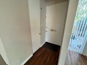 11500 Rochester Ave, Unit 11500 in Los Angeles, CA - Building Photo - Building Photo