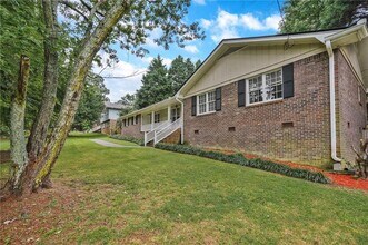 2041 Collinswood Dr in Snellville, GA - Building Photo - Building Photo