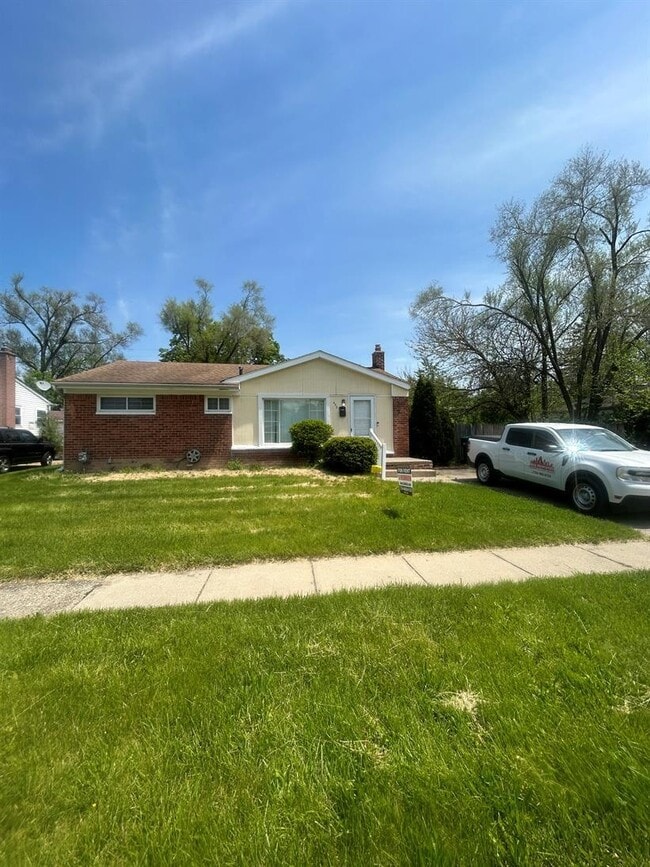 633 Nash Ave in Ypsilanti, MI - Building Photo - Building Photo