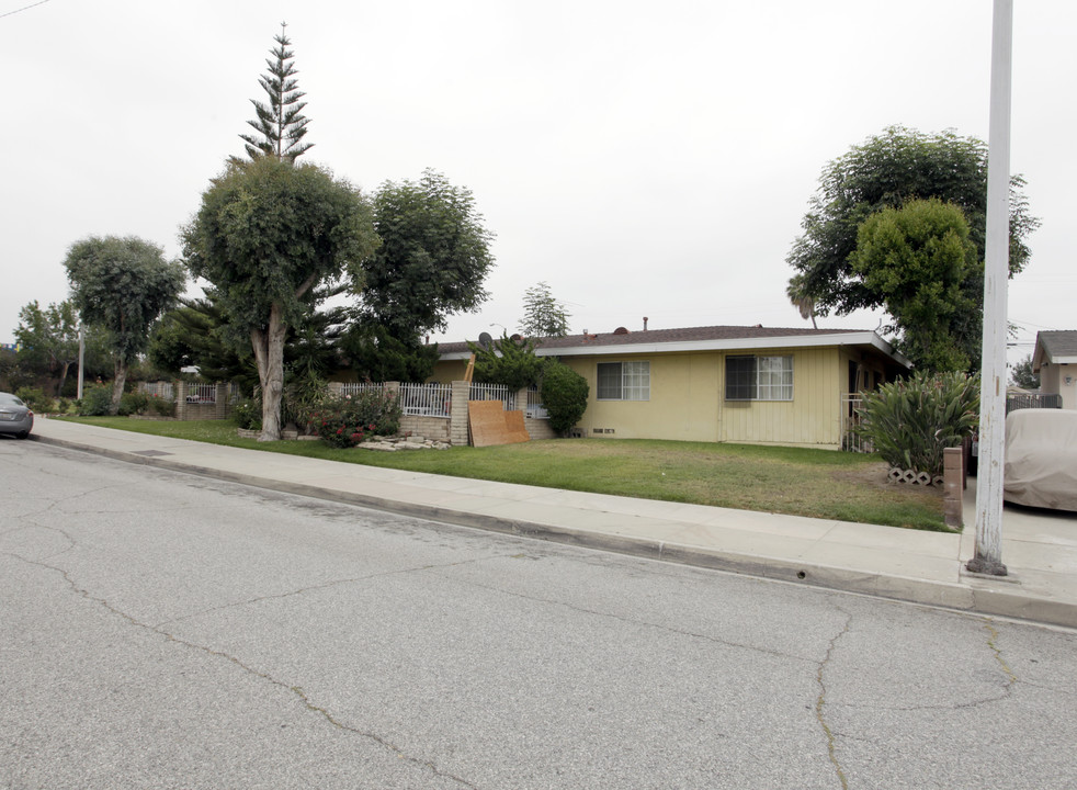 104 S Meadow Rd in West Covina, CA - Building Photo