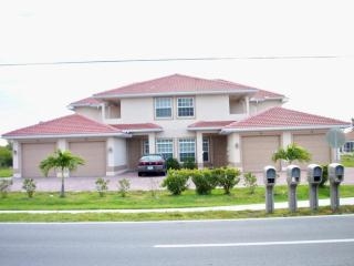 231 Cultural Park Blvd in Cape Coral, FL - Building Photo