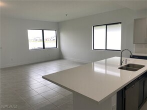 5135 Nevola Ave in Ave Maria, FL - Foto de edificio - Building Photo
