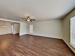 6550 Garden Trail Ct in Houston, TX - Building Photo - Building Photo