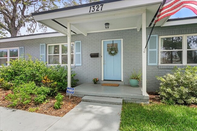 1327 1st Ave N in Jacksonville Beach, FL - Building Photo - Building Photo