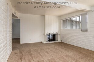 436 N Bahamas Dr in Tucson, AZ - Building Photo