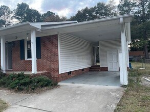 5855 Columbine Rd in Fayetteville, NC - Building Photo - Building Photo