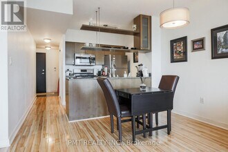 35 Mariner Terrace in Toronto, ON - Building Photo - Building Photo