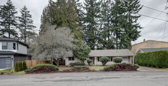 5640 118th Ave SE in Bellevue, WA - Building Photo