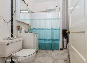 1340 W Rosedale Ave, Unit 1340 First flr in Chicago, IL - Foto de edificio - Building Photo