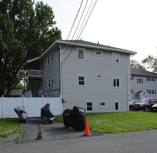 19-20 Avenue B in Albany, NY - Foto de edificio - Building Photo