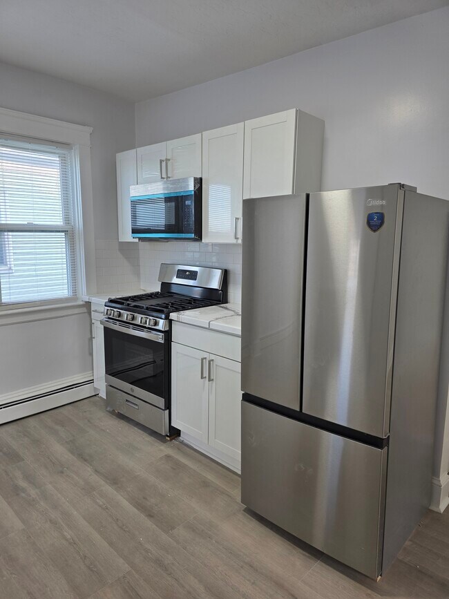 267 New York Ave, Unit Sevond FL in Providence, RI - Building Photo - Building Photo