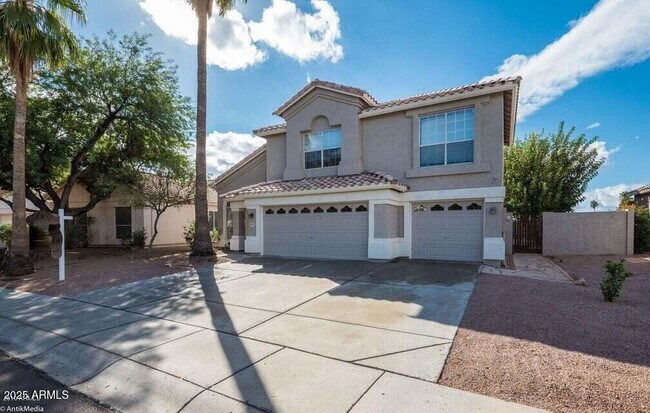 property at 4645 E Kelly Dr