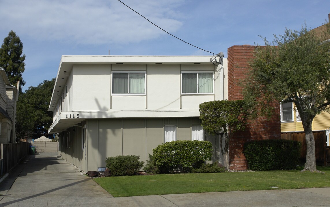 1115 Regent St in Alameda, CA - Foto de edificio