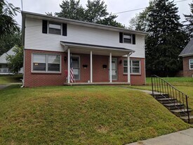 713-713 Fairbanks St in Ashland, OH - Building Photo