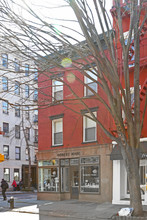 386 Bleecker St in New York, NY - Building Photo - Building Photo