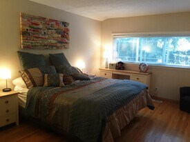 10833 Wilkinson Ave in Cupertino, CA - Building Photo