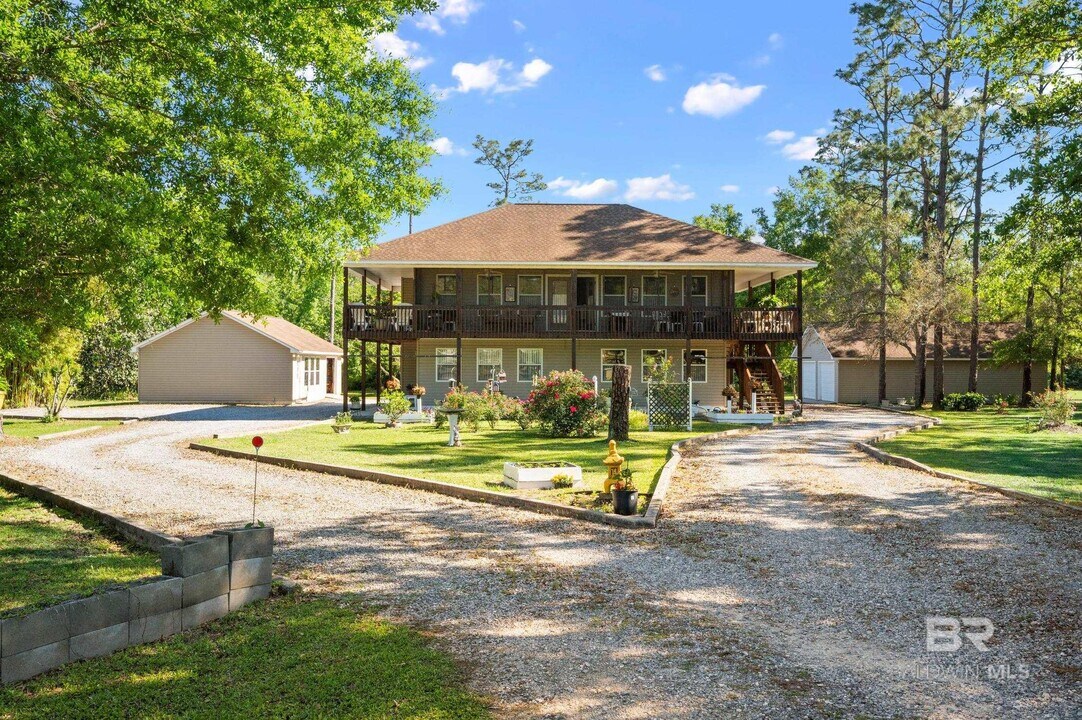 33084 Meadow Ln in Lillian, AL - Building Photo