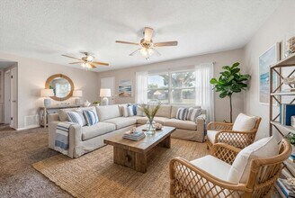 1624 Fruitwood Dr in Clearwater, FL - Building Photo - Building Photo