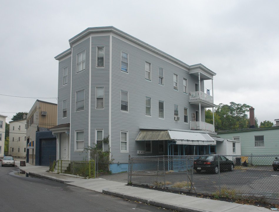 68-70 Brook St in Lawrence, MA - Building Photo