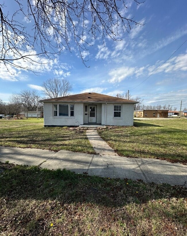 property at 211 W Springfield St