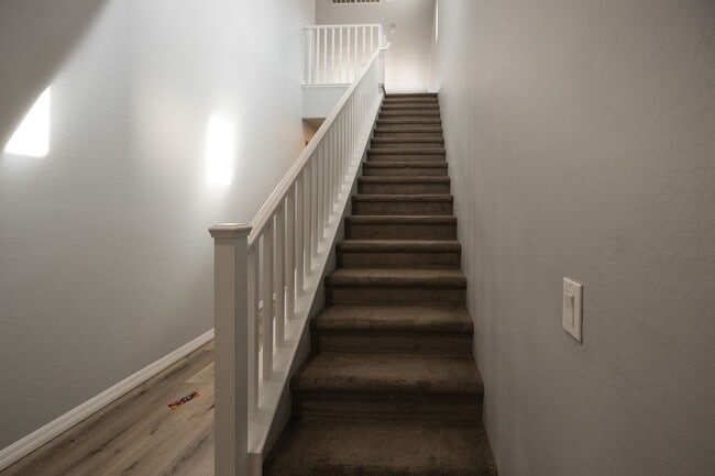 8253 Arden Landing Pl in Las Vegas, NV - Building Photo - Building Photo