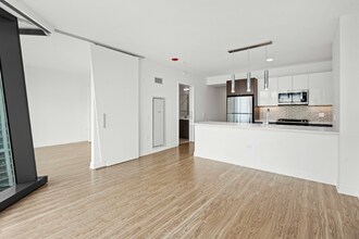 1325 S Michigan Ave in Chicago, IL - Building Photo - Building Photo