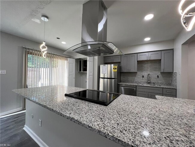 5025 Eaton Ct in Virginia Beach, VA - Building Photo - Building Photo
