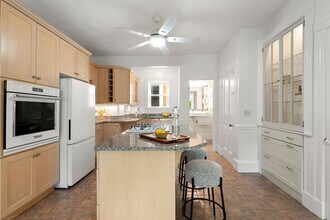 7 Landers St, Unit 2 in Somerville, MA - Foto de edificio - Building Photo