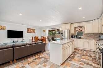 305 Sharon Dr in Melbourne, FL - Building Photo - Building Photo