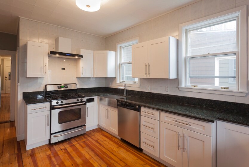 38 Cherry St, Unit 1 in Somerville, MA - Foto de edificio