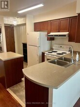 11 Oneida Crescent in Richmond Hill, ON - Building Photo - Building Photo