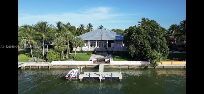 280 Harbor Dr in Key Biscayne, FL - Building Photo - Building Photo