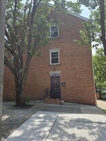 33 N Ann St in Baltimore, MD - Building Photo