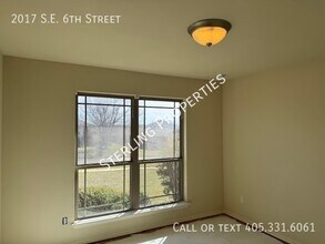 2017 SE 6th St in Moore, OK - Building Photo - Building Photo