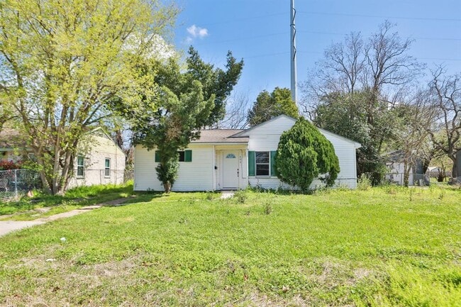 302 14th St N in Texas City, TX - Building Photo - Building Photo