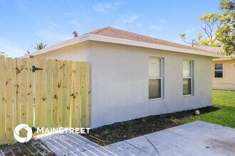 6718 4th St in Jupiter, FL - Building Photo - Building Photo