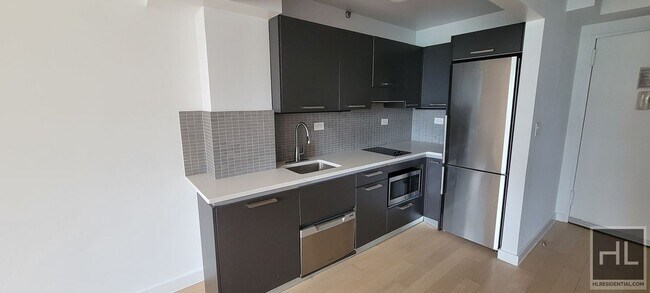 East 39th Street in New York, NY - Building Photo - Building Photo