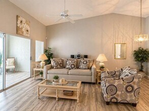 822 McCallister Ave in Sun City Center, FL - Building Photo - Building Photo