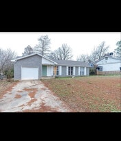 1709 Westwood Dr in Jonesboro, AR - Building Photo