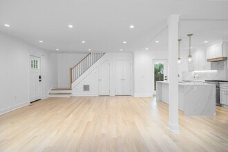 82 Josephine Evaristo Ave in Greenwich, CT - Building Photo - Building Photo