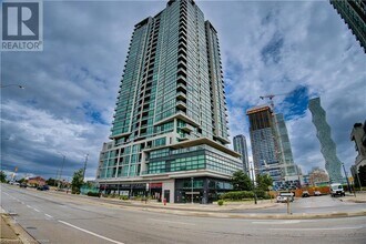 3985 Grand Park Dr in Mississauga, ON - Building Photo - Building Photo