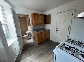 97 Market St in Paterson, NJ - Building Photo