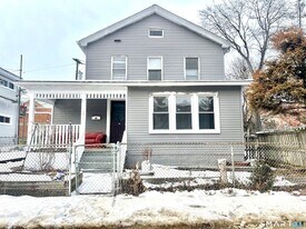 128 Franklin St in Waterbury, CT - Building Photo