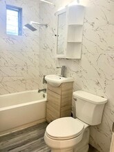 1648 NE 172nd St in North Miami Beach, FL - Building Photo - Building Photo