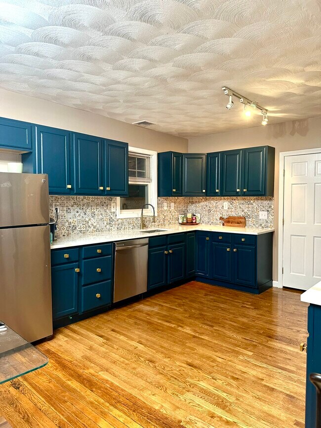 30 Radcliffe Ave, Unit 30 Radcliffe Ave #2 in Providence, RI - Building Photo - Building Photo