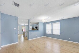 8401 Swan Park Dr in Denton, TX - Building Photo - Building Photo