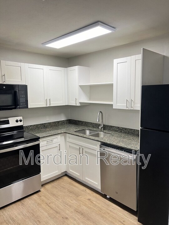 1003 SW 59 Terrace in Gainesville, FL - Building Photo