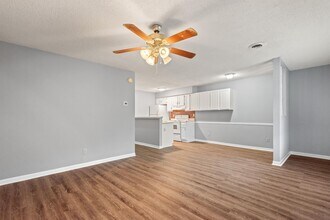 4439 Townhouse Way in Knoxville, TN - Building Photo - Building Photo