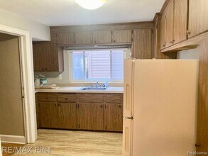 383 W Chesterfield St, Unit 303 in Ferndale, MI - Building Photo - Building Photo