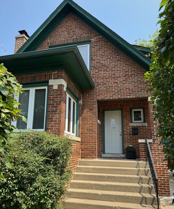 1839 Darrow Ave in Evanston, IL - Building Photo